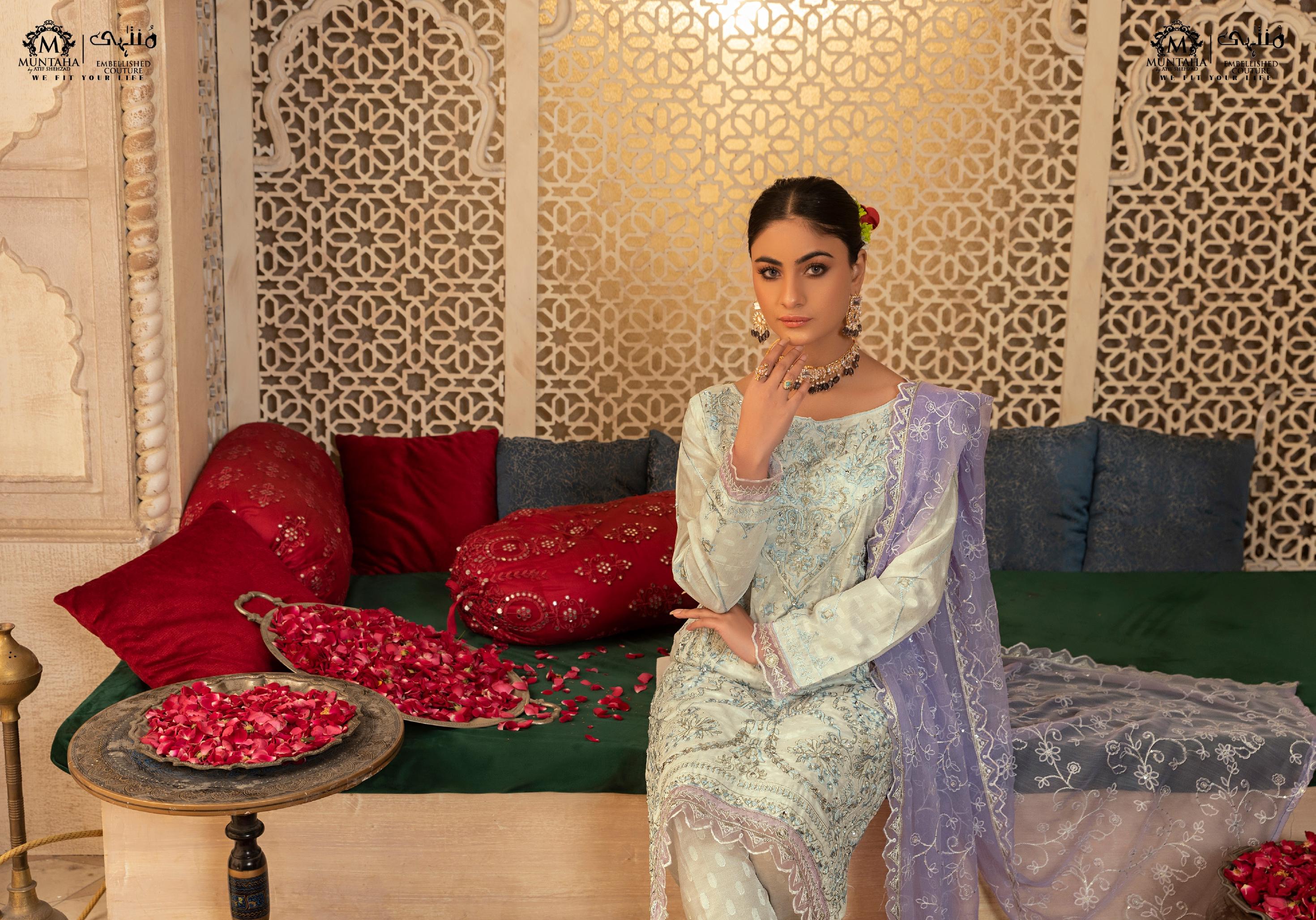 Momina's White DESIGN-02 Vol-03