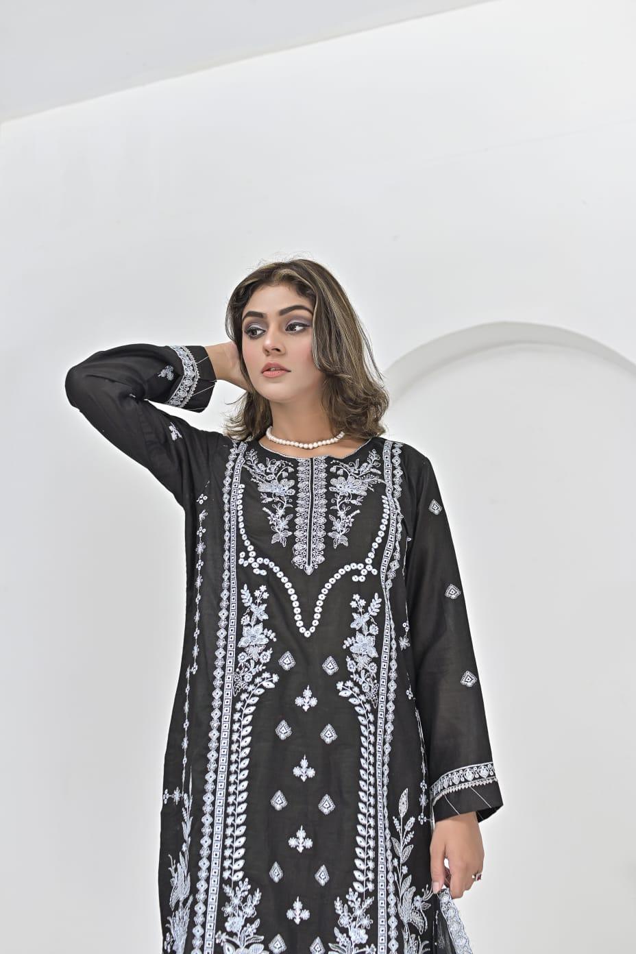 Majestic Vol - 10 Black